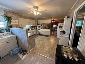245 Sutton St in Savannah, TN - Building Photo - Building Photo