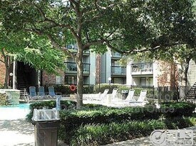 18333 Roehampton Dr in Dallas, TX - Building Photo