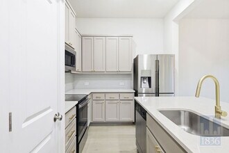 13501 Metric Blvd in Austin, TX - Building Photo - Building Photo