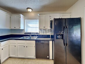 3275 Guernsey Ct in Jacksonville, FL - Foto de edificio - Building Photo