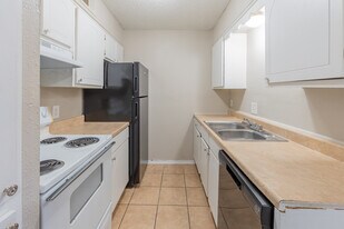 The Belmont in Bethany, OK - Building Photo