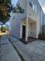 1476 E 107th St in Los Angeles, CA - Building Photo
