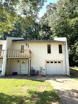236 Goshen Ln in Woodstock, GA - Building Photo