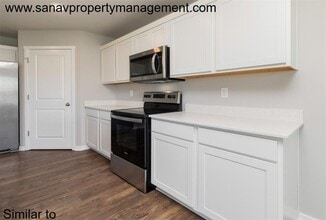 717 Elizabeth Ln NW in Bondurant, IA - Building Photo - Building Photo