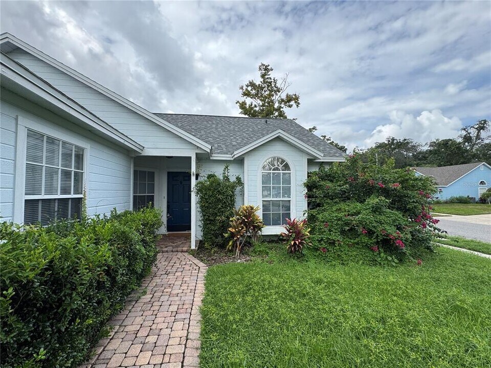 5600 Revelwood Loop in Winter Park, FL - Building Photo