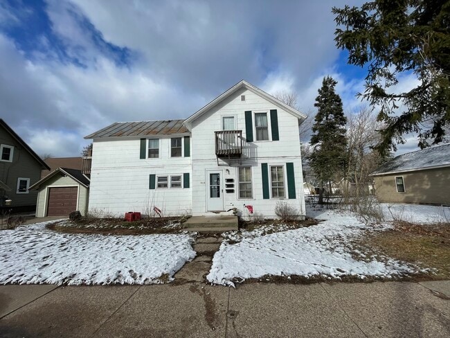 2416 Algoma St, Unit 3 in Stevens Point, WI - Building Photo - Building Photo