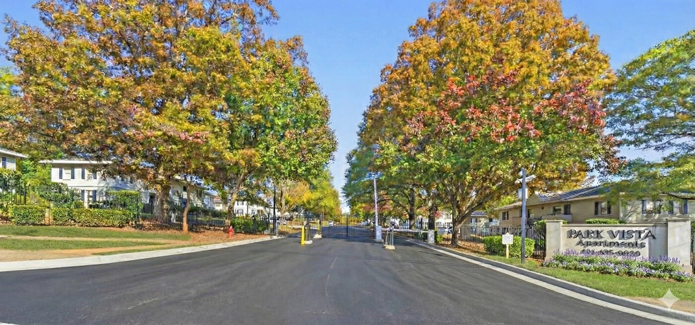 Park Vista Apartments in Atlanta, GA - Building Photo