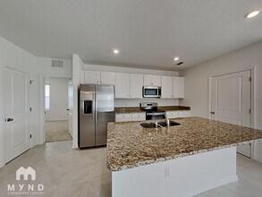 36813 Yesler Dr in Zephyrhills, FL - Building Photo - Building Photo