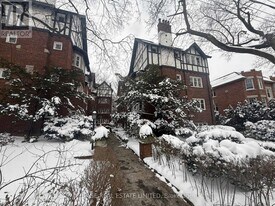 315 Lonsdale Rd in Toronto, ON - Building Photo