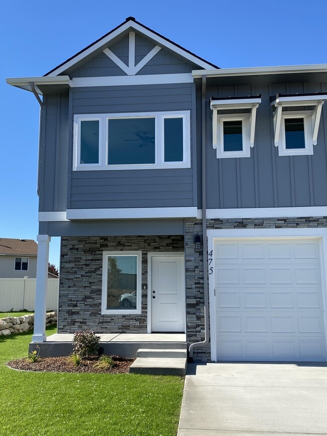 property at 475 N Creative