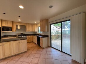 2134 Candelero St in Santa Fe, NM - Building Photo - Building Photo