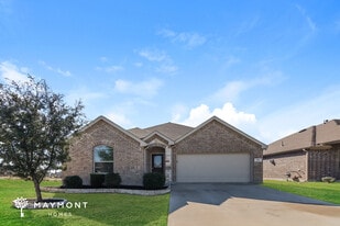 803 Silverbell St in Princeton, TX - Building Photo