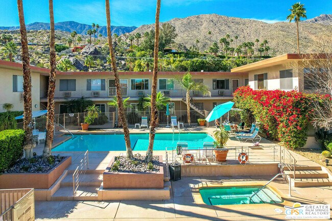 22900 S Palm Canyon Dr in Palm Springs, CA - Building Photo - Building Photo