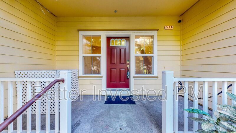 526 Emily Rose Cir in Windsor, CA - Building Photo