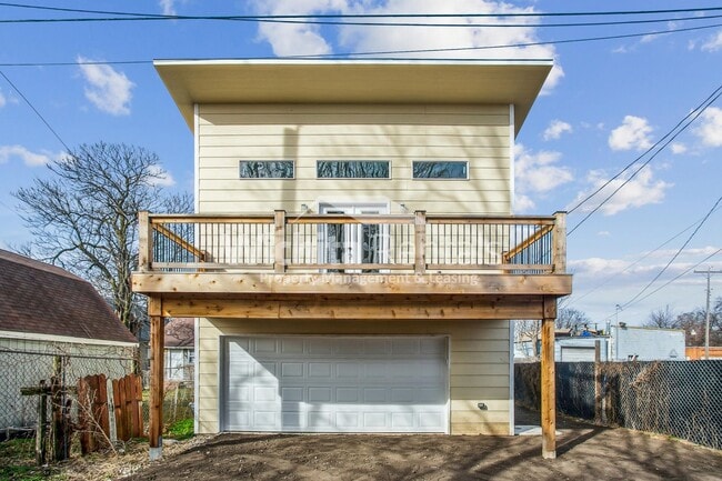 property at 1210 S Pattie St