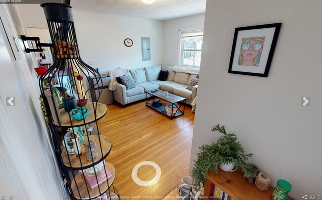 9 Arlington St, Unit 1 in Somerville, MA - Foto de edificio - Building Photo