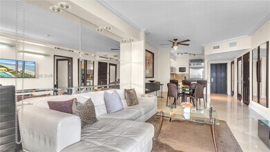 16275 Collins Ave in Sunny Isles Beach, FL - Building Photo - Building Photo