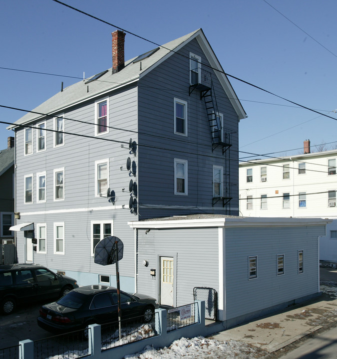 116 Sabin St in Pawtucket, RI - Building Photo