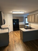 409 Links View Dr in Bonaire, GA - Building Photo - Building Photo