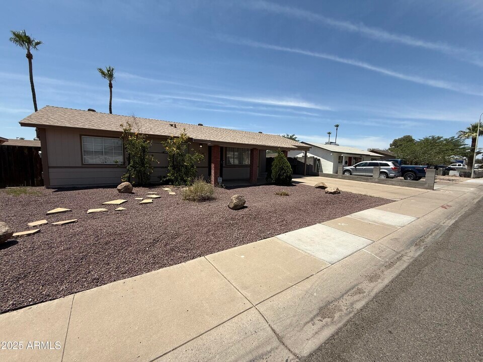 6753 W Garfield St in Phoenix, AZ - Building Photo