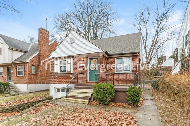 5104 Lillian Dr in Cincinnati, OH - Building Photo - Building Photo