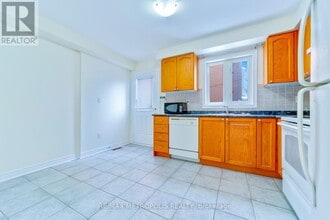 16B Gower St in Toronto, ON - Building Photo - Building Photo