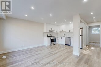 85 Primula Crescent in Toronto, ON - Building Photo - Building Photo
