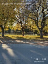 1112 NE 57th Ave in Portland, OR - Building Photo