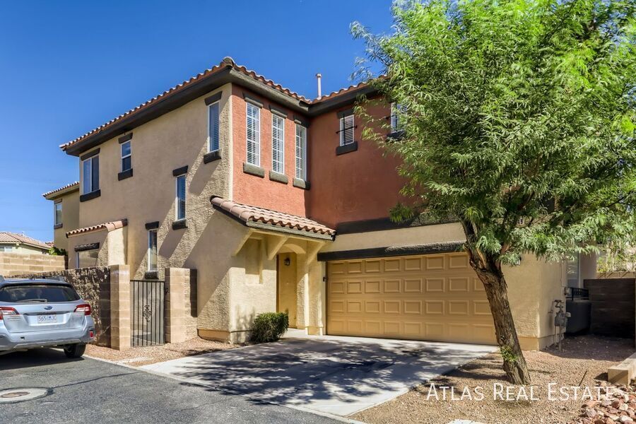 10549 Lessona St in Las Vegas, NV - Building Photo