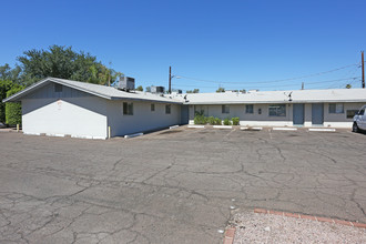 Fifth Street Apartments in Tempe, AZ - Building Photo - Building Photo