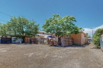 1402 3rd St SW in Albuquerque, NM - Building Photo - Building Photo