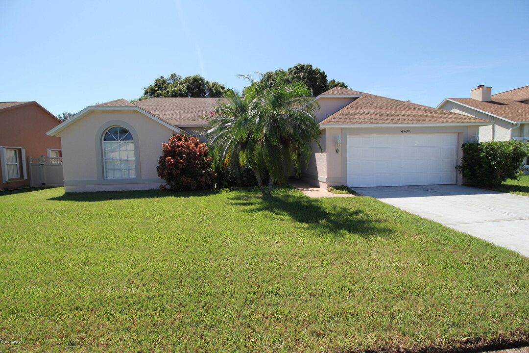 4490 Sweet Bay Ave in Melbourne, FL - Building Photo