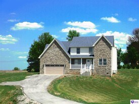 130 Diamond Ct in Vine Grove, KY - Building Photo