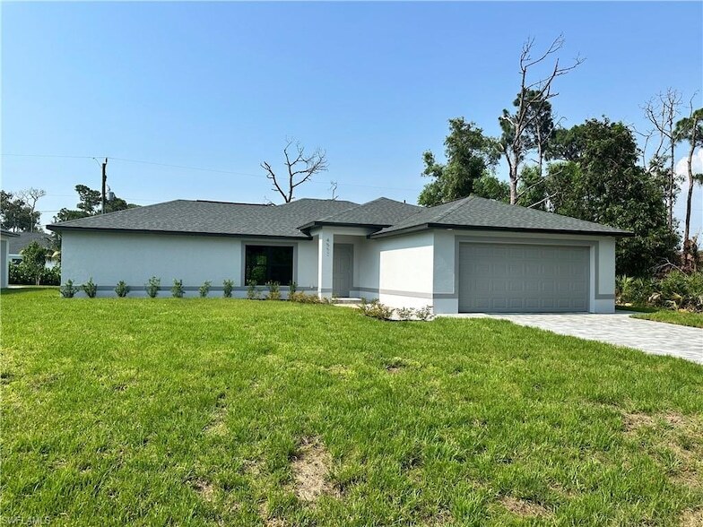 475 Windermere Dr in Lehigh Acres, FL - Building Photo