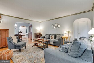 423 W Colonial Hwy in Hamilton, VA - Foto de edificio - Building Photo