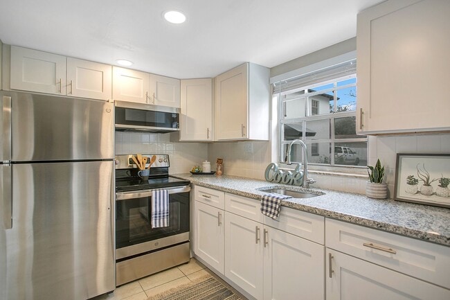 The Rosewood Apartments | 1 & 2 Bedroom Ap