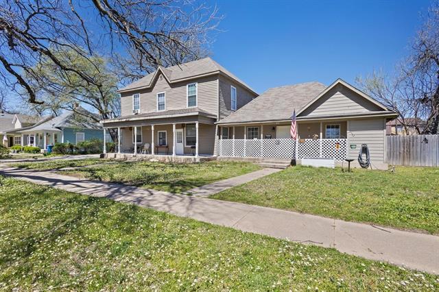 property at 909 W Chestnut St
