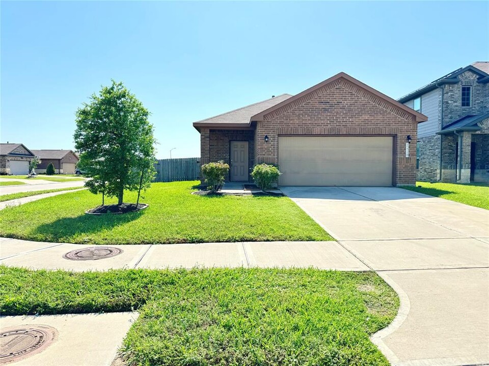 2418 Liberty Rdg Wy in Missouri City, TX - Building Photo