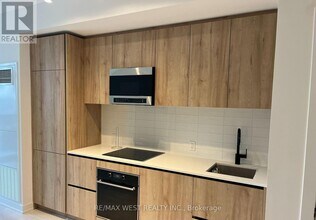 127 Broadway Ave in Toronto, ON - Building Photo - Building Photo