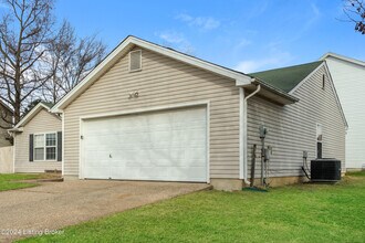 6623 Timberbend Dr in Louisville, KY - Building Photo - Building Photo