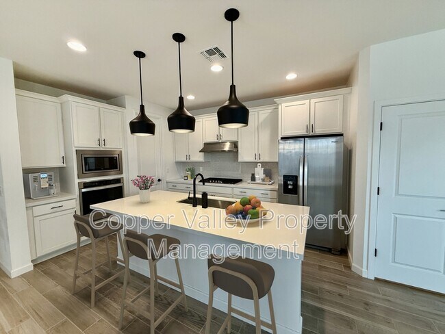 2034 W Lariat Ln in Phoenix, AZ - Building Photo - Building Photo