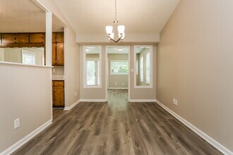 4746 Cedar Lake Dr SE in Conyers, GA - Building Photo - Building Photo