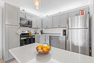 603 Sea Pine Way in Greenacres, FL - Building Photo