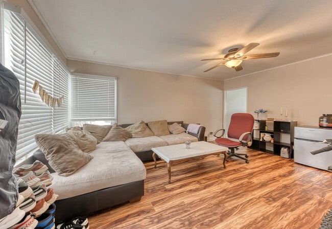 69 Lynwood Dr in Willimantic, CT - Foto de edificio - Building Photo