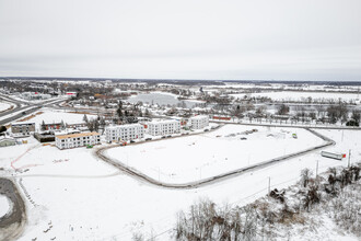 Vallea in Salaberry-de-valleyfield, QC - Building Photo - Building Photo