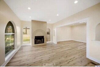 1310 N Pacific Ave in Glendale, CA - Building Photo - Building Photo