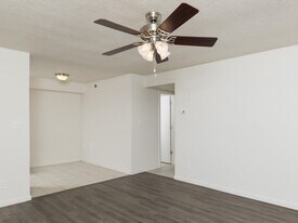 Rosewood Village Apartamentos
