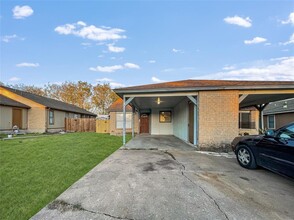 8206 Colony Loop Dr in Austin, TX - Building Photo - Building Photo