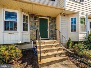 15505 Villisca Terrace in Rockville, MD - Building Photo - Building Photo