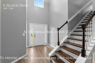 8 Secrest Dr in Avery Creek, NC - Building Photo - Building Photo